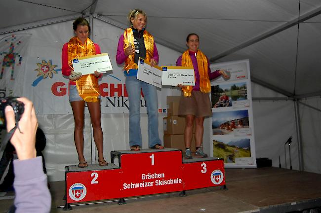 Siegertrio der Damen mit Gewinnerin Séverine Pont Combe in der Mitte. 