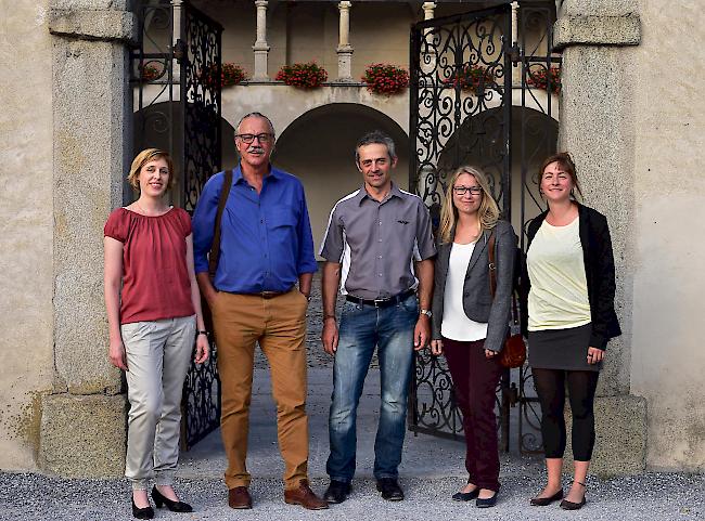 Laura Kronig, Karl Schmidhalter, Werner Jordan, Anita Heinzmann, Claudia Alpiger stellen sich für die SP Sektion Birg-Glis zur Wahl (es fehlt Dragana Vidic). 