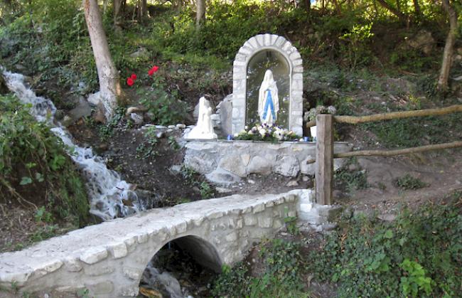 Heute wurde die Lourdesgrotte im Oberbann eingeweiht.