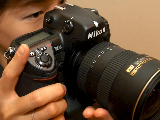 Das Bundesverwaltungsgericht hat die Kartellbusse gegen den japanischen Kamerahersteller Nikon um eine halbe Million Franken gesenkt. Das Urteil kann noch an das Bundesgericht weiterzogen werden. (Archiv)