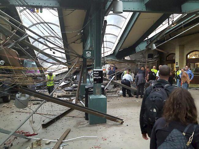 Dach des Hoboken-Bahnhofs zum Teil eingestürzt