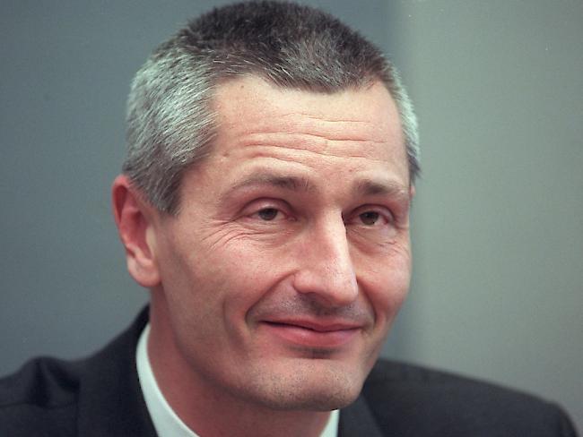 Gegen ihn stehen weiterhin Nötigungsvorwürfe im Raum: Ex-Botschafter Jacques Pitteloud auf einem Foto aus dem Jahr 2000. (Archiv)