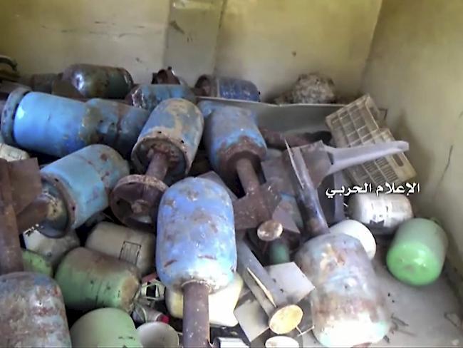 Selbstgebastelte Bomben, aufgenommen in der syrischen Ortschaft Bustan al-Bascha: Laut UNO-Experten kann ein weiterer Giftgas-Angriff der syrischen Armee zugeordnet werden. (Symbolbild)