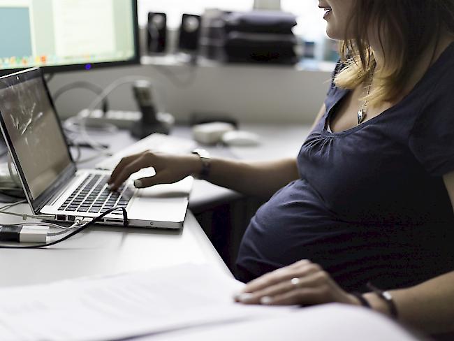 Die Mutterschaft bringt grosse berufliche Veränderungen mit sich, wie eine Studie des Bundesamtes für Statistik zeigt. (Symbolbild)