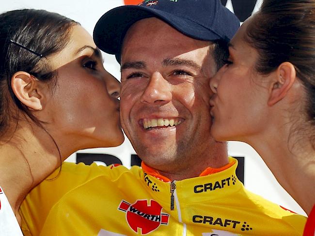 Da hatte der Spanier noch gut lachen: Aitor Gonzalez nach seinem Gesamtsieg an der Tour de Suisse 2005