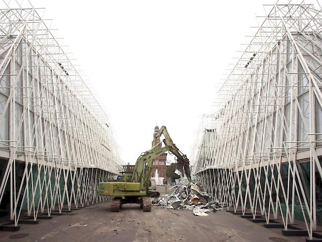 Nach dem vollständigen Rückbau des Expo-Geländes soll schon bald wieder der Beton angerührt werden. Geplant ist ein neues Wissenschafts- und Forschungszentrum.