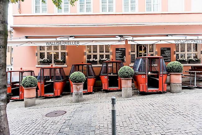 Neuer Einsatzort. Alte Walliser Gondeln erhalten eine neue Bestimmung in der Zürcher Innenstadt.