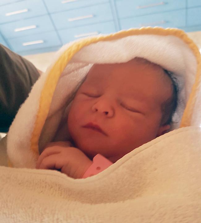 Eleina Katharina Walpen ist das erste Baby, das im Oberwallis im neuen Jahr das Licht der Welt erblickte. 