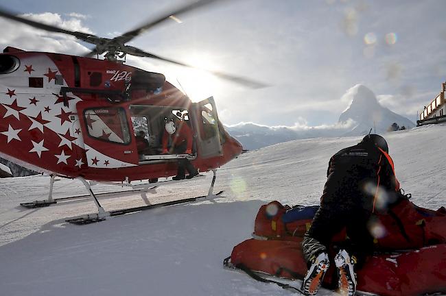 Viel zu tun. Über Weihnachten und Neujahr flog die Air Zermatt insgesamt 135 Einsätze.