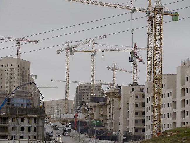 Bauaktivitäten in Ost-Jerusalem. Der israelische Siedlungsbau wird international als eines der grössten Hindernisse für eine dauerhafte Friedenslösung im Nahost-Konflikt angesehen. (Archiv)