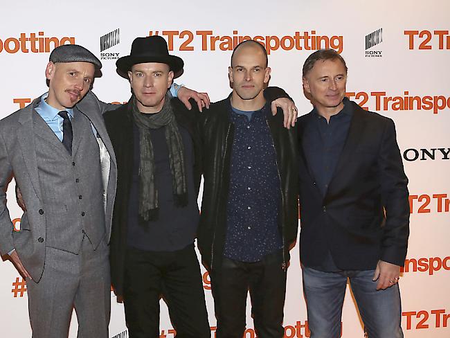 Zwei Jahrzehnte nach der Erstauflage wieder vereint: Ewan Bremner, Ewan McGregor, Johnny Lee Miller und Robert Carlyle posieren in Edinburgh anlässlich der Premiere von "T2 Trainspotting".