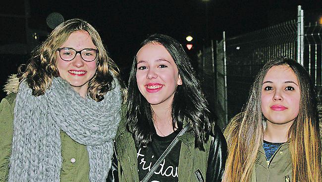 Milena Kalbermatten (16) aus Niedergesteln, Linda Köpfli (15) aus St.German, Ana Macedo (15) aus Niedergesteln