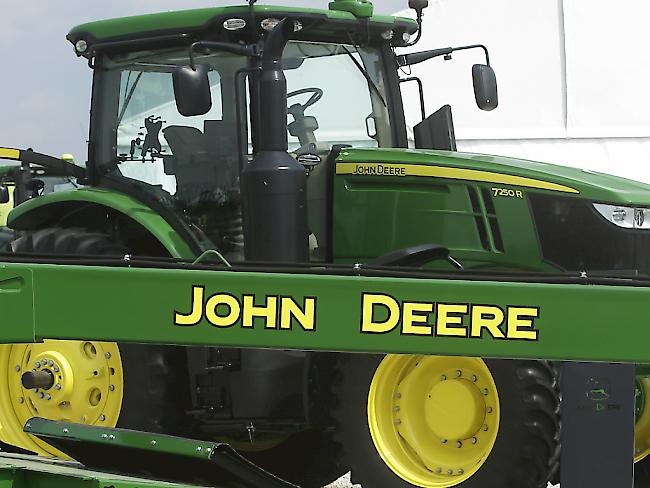 Trotz der weltweiten Landwirtschaftskrise rechnet John Deere mit einem höheren Gewinn für das laufende Jahr. (Archiv)