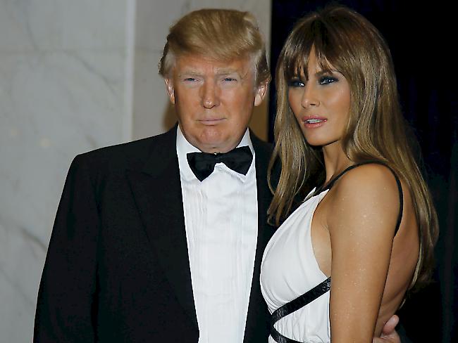 2011 nahm er noch teil: Der amtierende US-Präsident Donald Trump mit seiner Frau Melania beim Galadinner der Korrespondenten des Weissen Hauses in Washington. (Archivbild)