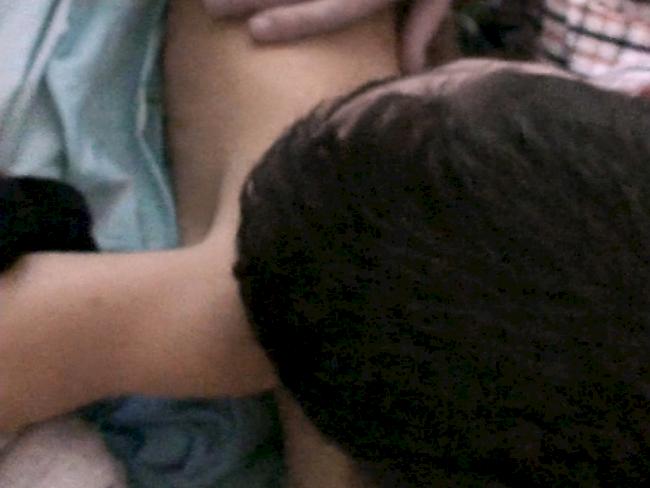 Ein dänischer Rentner hat über das Internet hunderte Vergewaltigungen von Kindern auf den Philippinen bestellt und mitverfolgt. Nun steht er dafür vor Gericht. (Symbolbild)