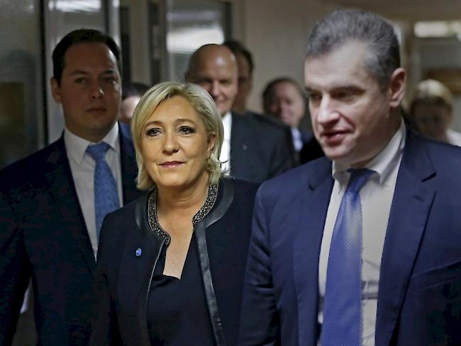 Marine Le Pen und Leonid Sluzki, Vorsitzender des aussenpolitischen Ausschusses der Staatsduma, am Freitag in Moskau.