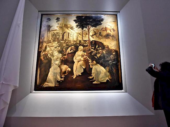 Leonardo da Vincis Gemälde "Anbetung der Könige aus dem Morgenland" ist nach der Restaurierung in den Uffizien in Florenz wieder ausgestellt.