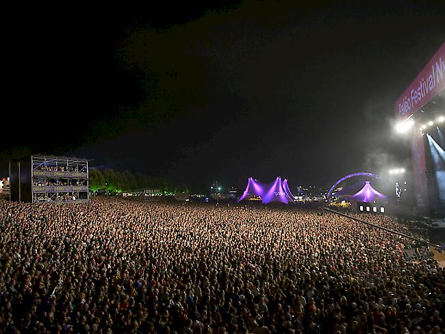 Auf der grossen Bühne des Paléo-Festivals werden diesmal die Red Hot Chili Peppers, Arcade Fire und Manu Chao La Ventura spielen. (Archivbild)