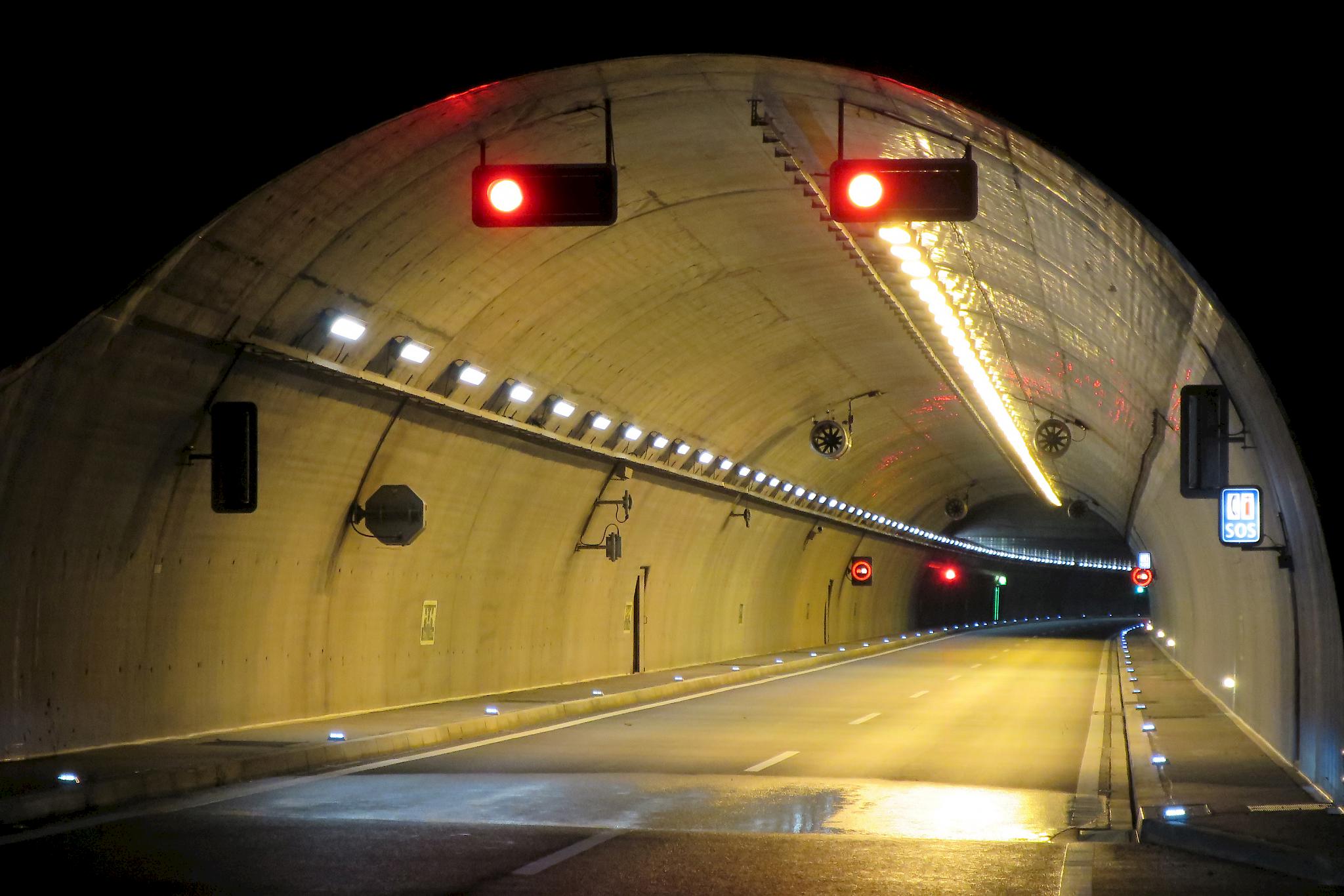 -Autobahntunnel-in-Siders-wieder-befahrbar-