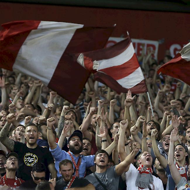 Die Fans von Olympiakos Piräus dürfen den 44. Meistertitel ihrer Mannschaft bejubeln (Archivbild)