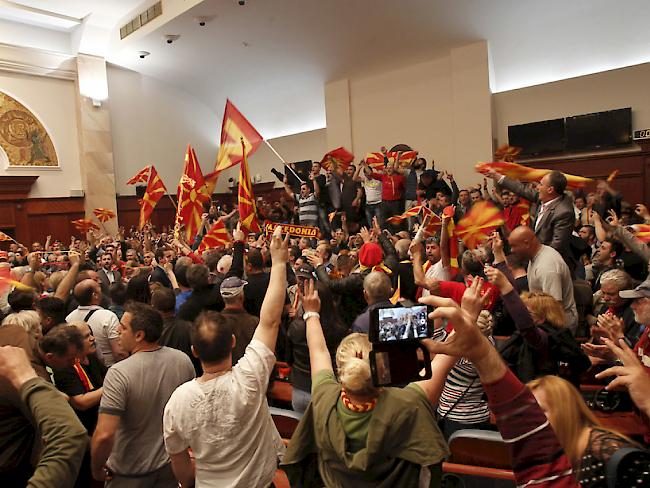 Chaos am Donnerstag im Parlament in Skopje.