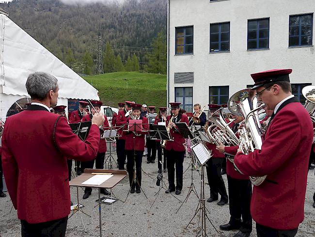 Die «Bleiken» spielte zur Feier des Tages 100 Jahre Braunvieh Simplon Südseite auf.