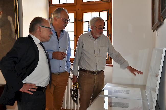 Ueli Wirz im Gespräch mit den Stadträten Louis Ursprung (links) und Karl Schmidhalter.