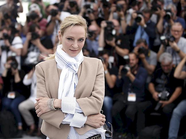 So locker reinspazieren wie hier Uma Thurman - Jurymitglied in der Reihe Un Certain Regard - können in Cannes nur wenige Auserwählte. Das Fussvolk muss sich durch mehrere Detektoren und Kontrollen kämpfen.