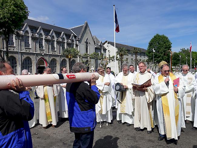 Die Pilgerkerze als äusseres Zeichen der Lourdes-Wallfahrt 2017