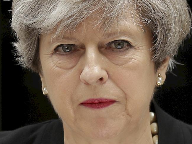 Nach dem Selbstmordanschlag von Manchester hat die Premierministerin von Grossbritannien, Theresa May, die Terror-Warnstufe für ihr Land erstmals seit 2007 angehoben.