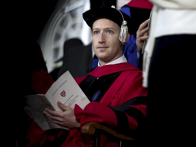 Facebookgründer Mark Zuckerberg hat die Ehrendoktorwürde von der Harvard-Universität erhalten.