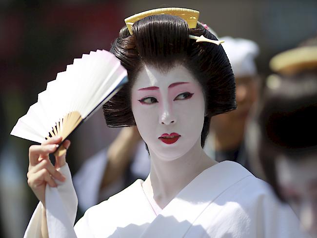 Wird die Kleidung für Geishas bald teurer? In Japan ist die Inflation den vierten Monat in Folge gestiegen. (Symbolbild)