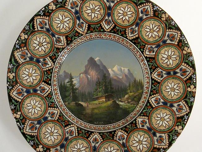 Kunst oder Kitsch: das Museum Schloss Thun zeigt in einer Sonderausstellung Souvenirkeramik der Belle Epoque.