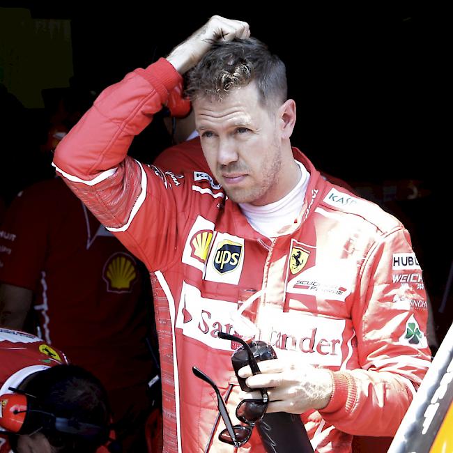 Sebastian Vettel schreitet an einem perfekt verlaufenen Tag zur Siegerehrung