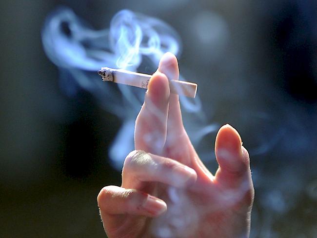 Das Dilemma der Zigarette: Ein Stück Freiheit, die mit einer grossen Portion Abhängigkeit einhergeht. (Symbolbild)
