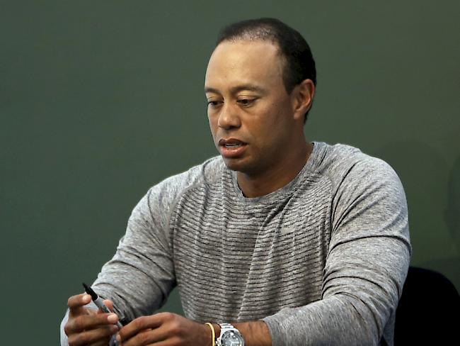 Tiger Woods signierte im letzten März in New York Ausgaben seines neusten Buches