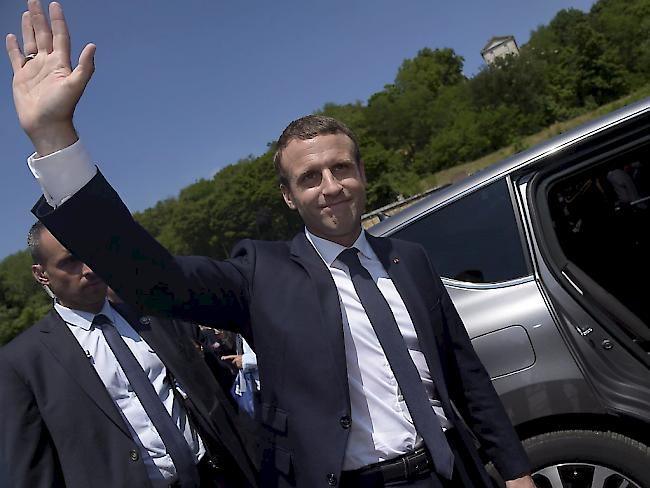 Kann sich freuen: Frankreichs Präsident Emmanuel Macron. Sein Lager hat bei den Parlamentswahlen die absolute Mehrheit geholt.