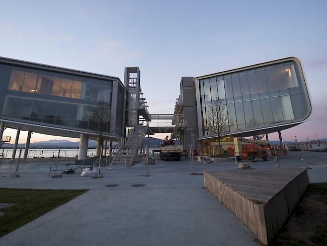 Ein Blickfang: In Santander wurde mit dem "Centro Botín" das erste vom italienischen Stararchitekten Renzo Piano entworfene Gebäude in Spanien eingeweiht.