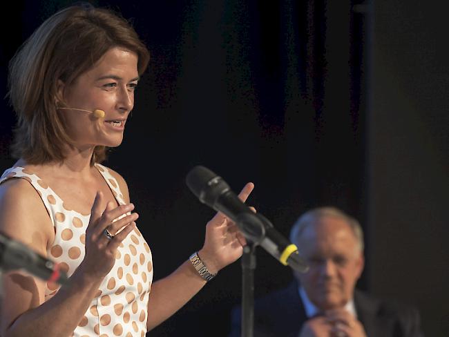 Der Generationenvertrag werde mit der geplanten Rentenreform mit Füssen getreten, kritisierte FDP-Parteipräsidentin Petra Gössi vor den Delegierten.
