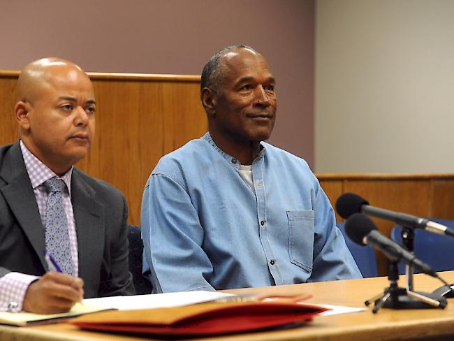 O.J. Simpson (rechts) äusserte sich zum ersten Mal seit Jahren zu einem Raubüberfall 2007, wegen dem er seit acht Jahren in Haft sitzt.