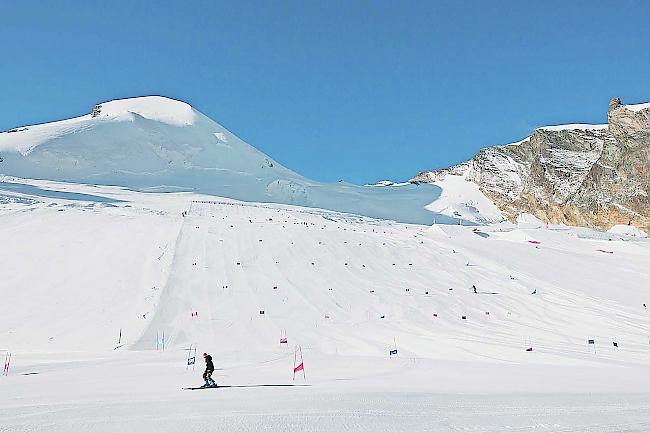 Das Skigebiet Allalin ist beliebt für Sommertrainings.