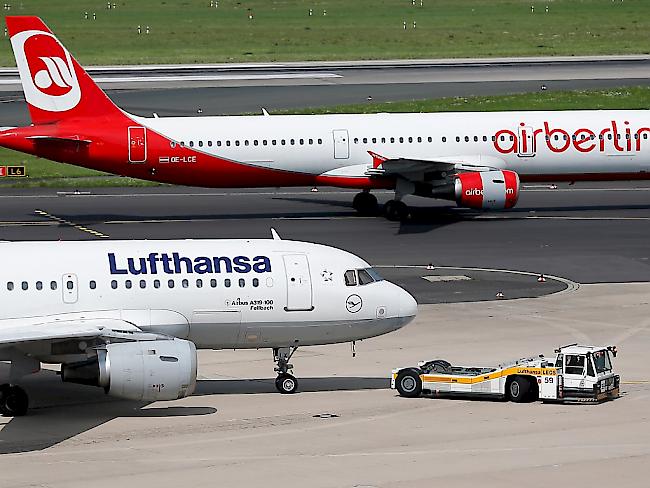 Lufthansa will möglicherweise Teile des insolventen Konkurrenzbetriebs Air Berlin übernehmen. (Archivbild)