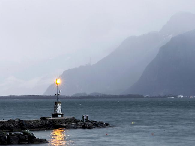 Das Sturmtief "Sebastian" fegte auch über den Genfersee. Der Schiffsbetrieb war wegen der starken Winde eingeschränkt. (Archivbild)