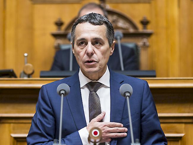 Der neugewählte Bundesrat Ignazio Cassis erklärt die Annahme der Wahl zum 117. Mitglied des Bundesrats.