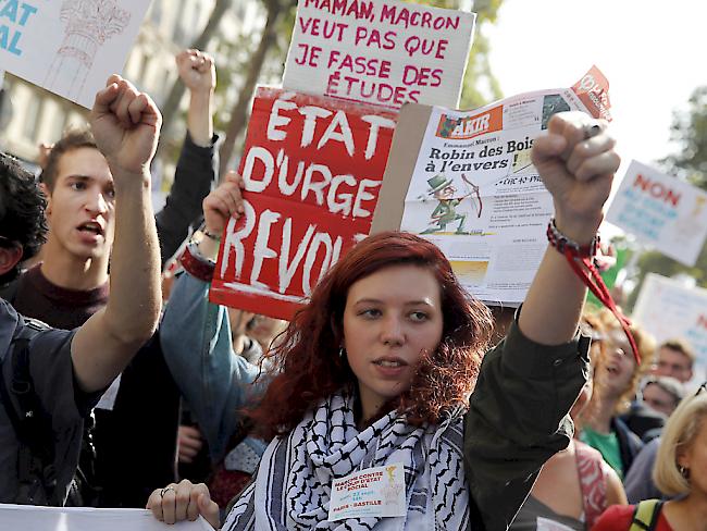Erneut wird in Paris gegen Präsident Macrons Arbeitsmarktreform demonstriert.