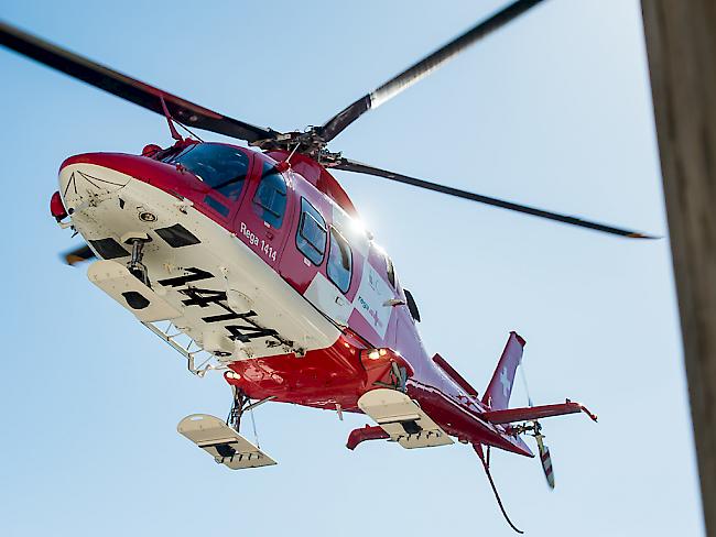 Bei einem Motocross-Rennen in Amriswil TG sind drei Zuschauer verletzt worden. Ein sechsjähriges Kind musste schwerverletzt mit einem Rettungshelikopter ins Spital gebracht werden. (Archivbild)