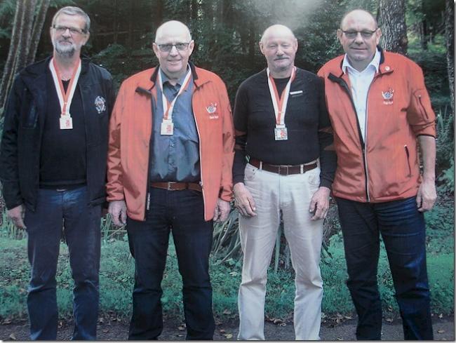Walter Kummer (3. Platz), Sieger Mario Bregy, Roland Schnidrig (2. Platz) der Veteranen mit WSSV Präsident Hugo Petrus (v.l.n.r.).