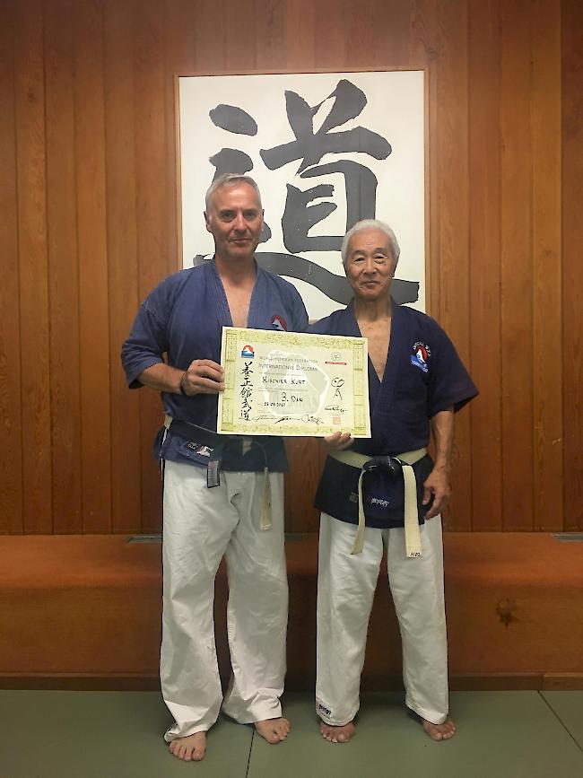 3. Dan. Kurt Hischier mit Meister Hiroo Mochizuki.