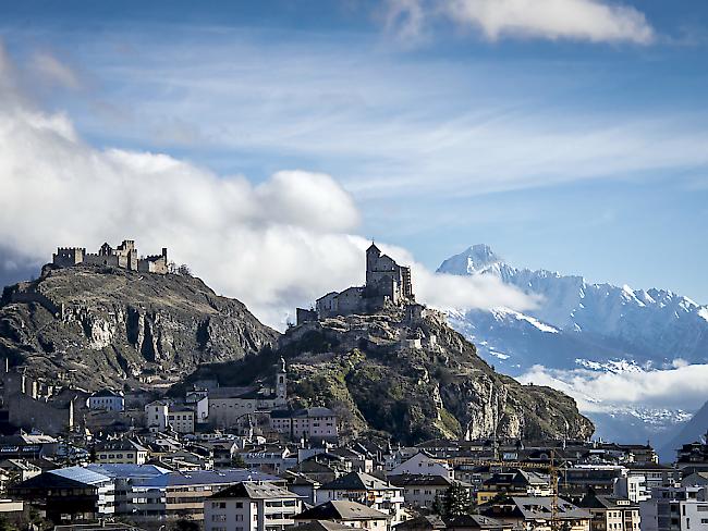 Prächtige Kulisse für Olympische Winterspiele: Sion mit dem Château de Tourbillon.