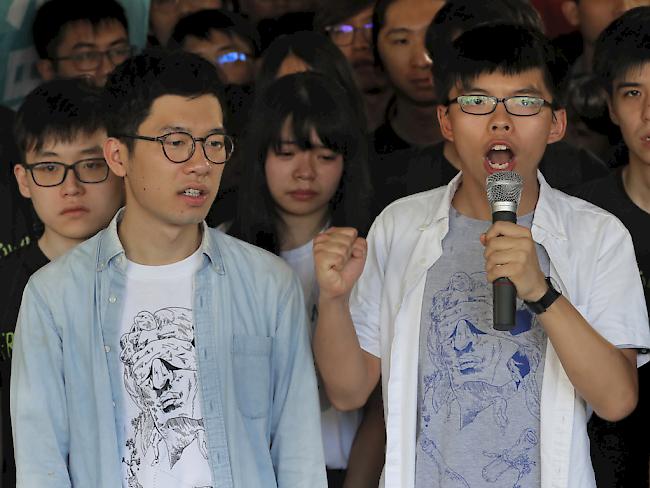 Zwei Studenten, die sich für Demokratie in Hongkong eingesetzt hatten und verhaften worden waren, sind gegen Kaution wieder auf freiem Fuss. (Archivbild)